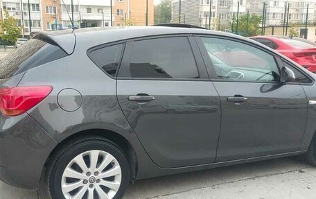 Opel Astra J, 2011 год, 850 000 рублей, 20 фотография