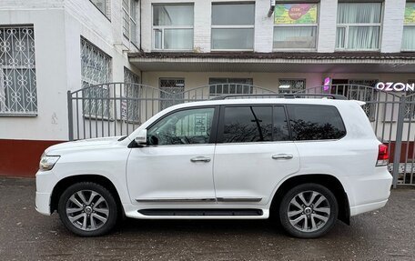 Toyota Land Cruiser 200, 2016 год, 5 900 000 рублей, 2 фотография