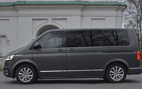 Volkswagen Multivan T6 рестайлинг, 2022 год, 9 600 000 рублей, 6 фотография