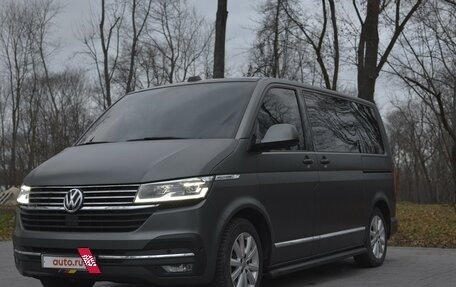 Volkswagen Multivan T6 рестайлинг, 2022 год, 9 600 000 рублей, 5 фотография