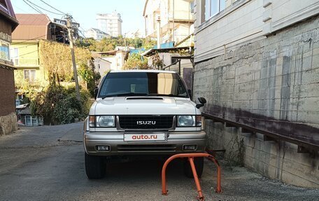 Isuzu Bighorn II, 1996 год, 1 080 000 рублей, 2 фотография