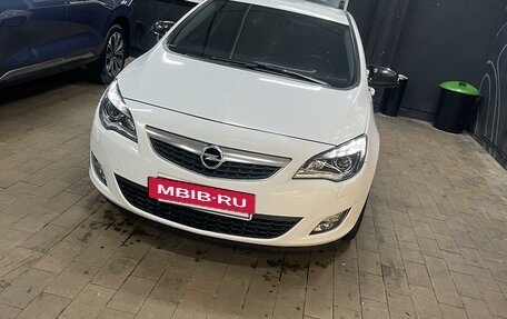 Opel Astra J, 2011 год, 950 000 рублей, 13 фотография