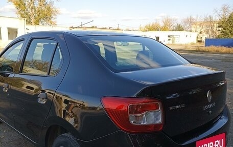 Renault Logan II, 2017 год, 900 000 рублей, 10 фотография