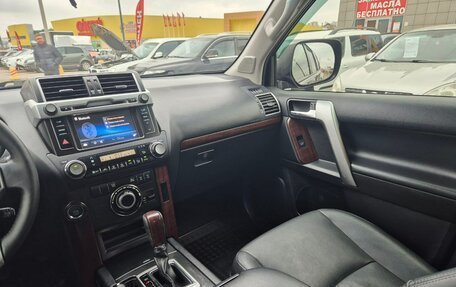 Toyota Land Cruiser Prado 150 рестайлинг 2, 2016 год, 3 599 000 рублей, 21 фотография