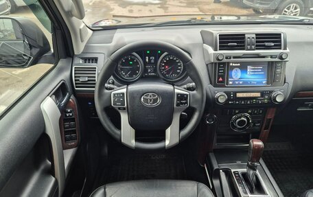 Toyota Land Cruiser Prado 150 рестайлинг 2, 2016 год, 3 599 000 рублей, 20 фотография