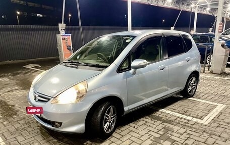 Honda Fit III, 2006 год, 600 000 рублей, 3 фотография