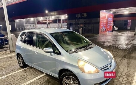 Honda Fit III, 2006 год, 600 000 рублей, 2 фотография