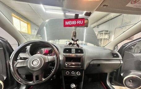 Volkswagen Polo VI (EU Market), 2011 год, 850 000 рублей, 13 фотография