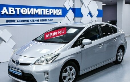 Toyota Prius, 2013 год, 1 363 000 рублей, 2 фотография