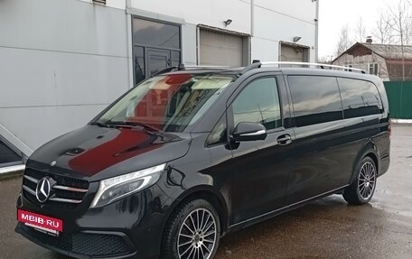 Mercedes-Benz V-Класс, 2015 год, 7 800 000 рублей, 8 фотография