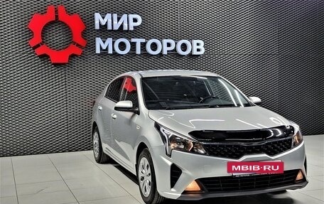 KIA Rio IV, 2021 год, 1 690 000 рублей, 3 фотография