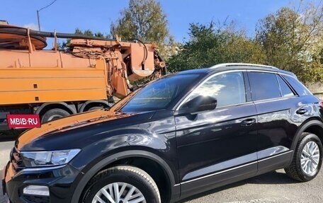 Volkswagen T-Roc I, 2021 год, 1 800 000 рублей, 3 фотография