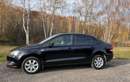 Volkswagen Polo VI (EU Market), 2011 год, 880 000 рублей, 2 фотография