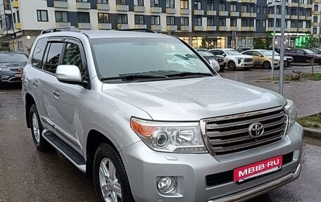 Toyota Land Cruiser 200, 2013 год, 4 199 000 рублей, 3 фотография