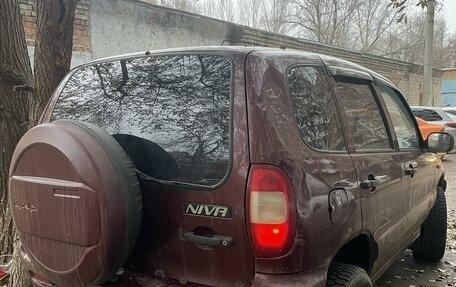 Chevrolet Niva I рестайлинг, 2004 год, 400 000 рублей, 2 фотография