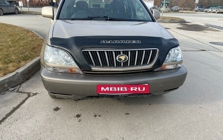 Toyota Harrier, 1998 год, 820 000 рублей, 7 фотография