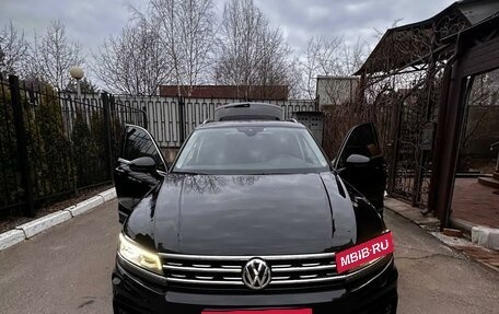 Volkswagen Tiguan II, 2019 год, 3 550 000 рублей, 3 фотография