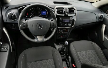 Renault Sandero II рестайлинг, 2015 год, 1 010 000 рублей, 22 фотография