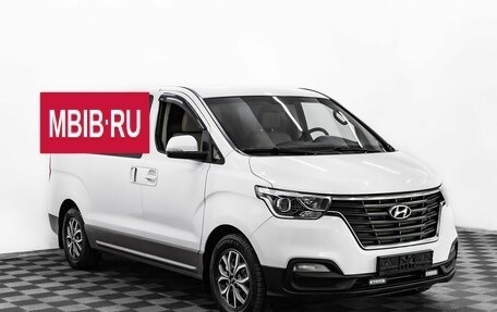 Hyundai H-1 II рестайлинг, 2019 год, 2 875 000 рублей, 3 фотография