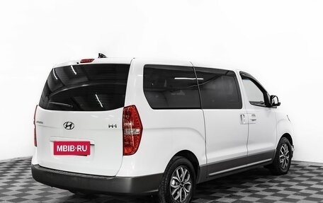 Hyundai H-1 II рестайлинг, 2019 год, 2 875 000 рублей, 4 фотография