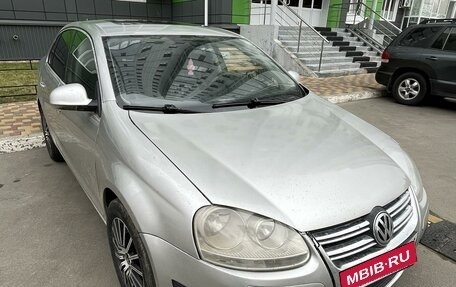 Volkswagen Jetta VI, 2005 год, 560 000 рублей, 3 фотография