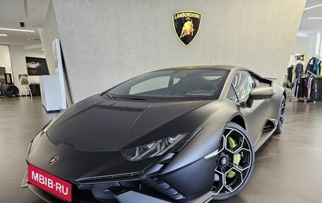 Lamborghini Huracán, 2023 год, 49 000 000 рублей, 14 фотография