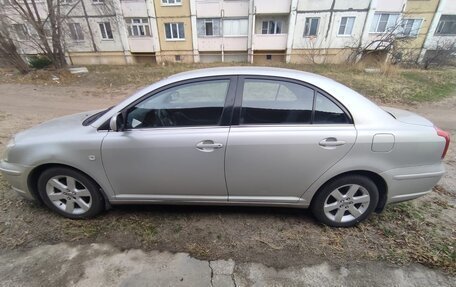 Toyota Avensis III рестайлинг, 2004 год, 900 000 рублей, 3 фотография