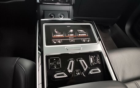 Audi A8, 2018 год, 5 700 000 рублей, 26 фотография