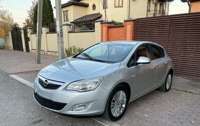 Opel Astra J, 2010 год, 720 000 рублей, 1 фотография