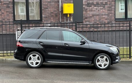 Mercedes-Benz M-Класс, 2014 год, 2 990 000 рублей, 3 фотография