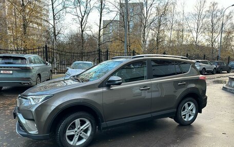 Toyota RAV4, 2017 год, 3 070 000 рублей, 4 фотография