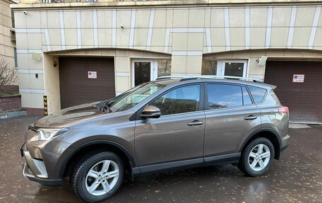 Toyota RAV4, 2017 год, 3 070 000 рублей, 7 фотография