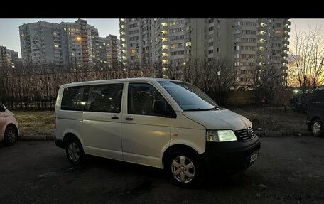 Volkswagen Transporter T5 рестайлинг, 2005 год, 1 000 000 рублей, 7 фотография