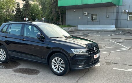 Volkswagen Tiguan II, 2020 год, 3 200 000 рублей, 3 фотография