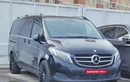 Mercedes-Benz V-Класс, 2015 год, 4 090 000 рублей, 3 фотография