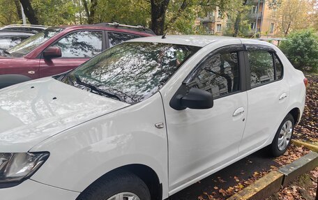 Renault Logan II, 2018 год, 980 000 рублей, 4 фотография