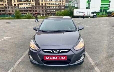 Hyundai Solaris II рестайлинг, 2011 год, 850 000 рублей, 6 фотография