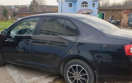 Volkswagen Jetta VI, 2007 год, 800 000 рублей, 2 фотография