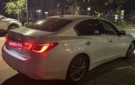 Infiniti Q50 I рестайлинг, 2018 год, 3 200 000 рублей, 2 фотография