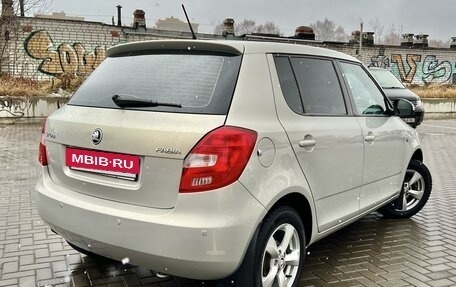 Skoda Fabia II, 2013 год, 828 000 рублей, 2 фотография