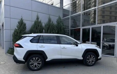 Toyota RAV4, 2024 год, 4 850 000 рублей, 4 фотография