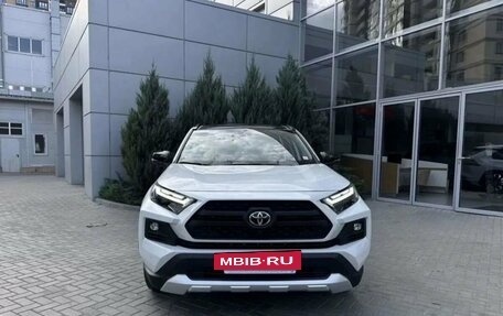 Toyota RAV4, 2024 год, 4 850 000 рублей, 2 фотография