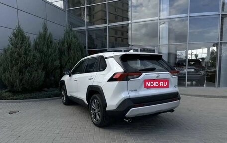 Toyota RAV4, 2024 год, 4 850 000 рублей, 6 фотография