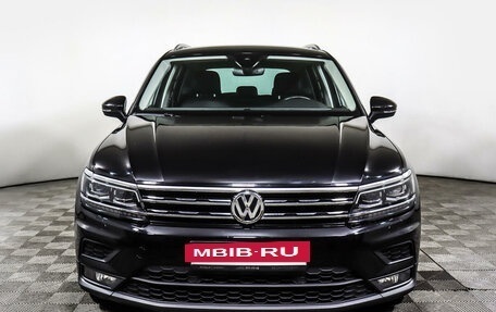 Volkswagen Tiguan II, 2019 год, 2 848 000 рублей, 2 фотография