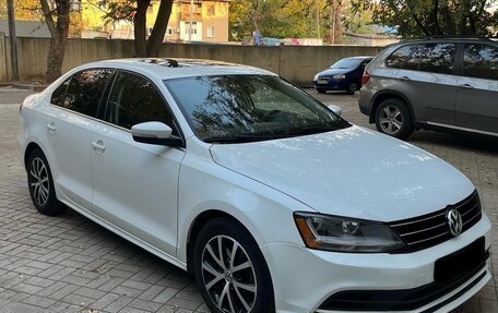 Volkswagen Jetta VI, 2016 год, 1 600 000 рублей, 2 фотография