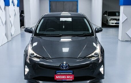 Toyota Prius IV XW50, 2017 год, 1 733 000 рублей, 6 фотография