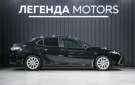 Toyota Camry, 2021 год, 3 090 000 рублей, 3 фотография