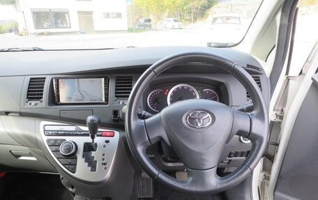 Toyota ISis I, 2014 год, 1 186 000 рублей, 12 фотография