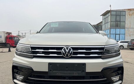 Volkswagen Tiguan II, 2020 год, 3 225 000 рублей, 2 фотография