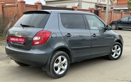 Skoda Fabia II, 2011 год, 499 000 рублей, 3 фотография